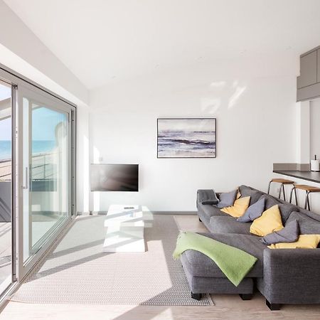 Lancing Beach Apartment. Екстериор снимка