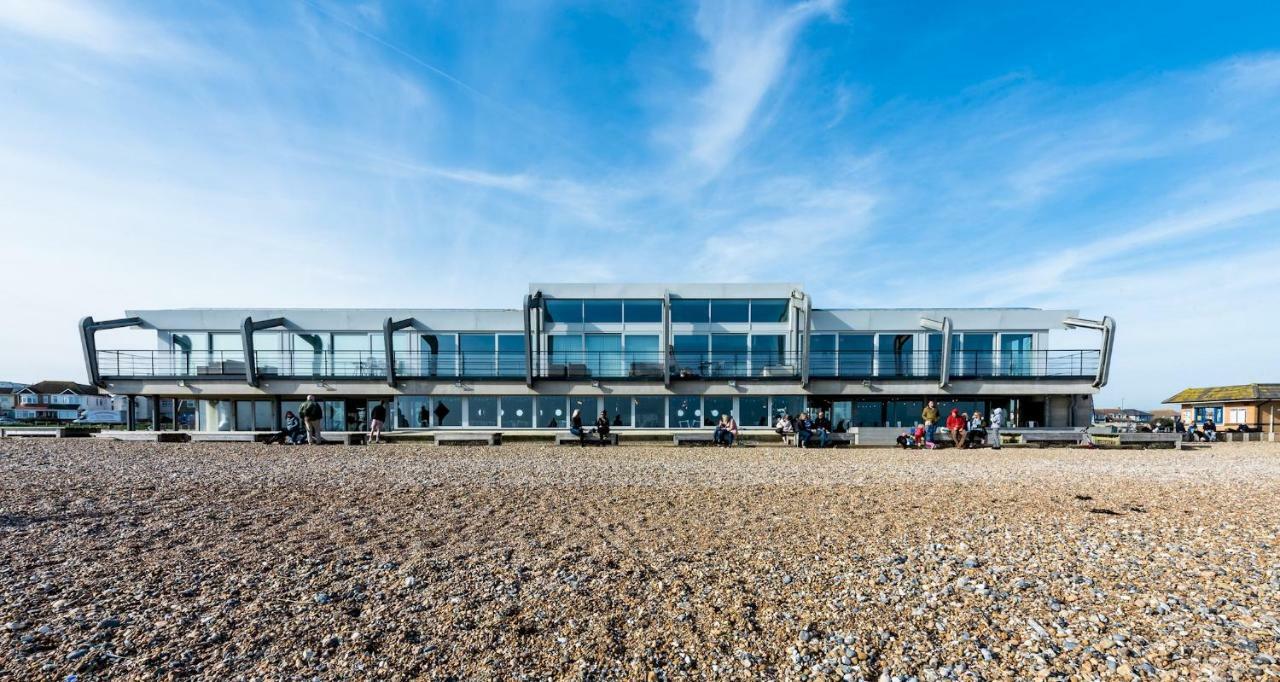 Lancing Beach Apartment. Екстериор снимка