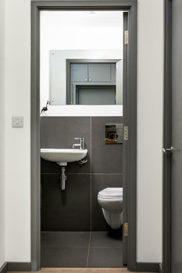 Lancing Beach Apartment. Екстериор снимка
