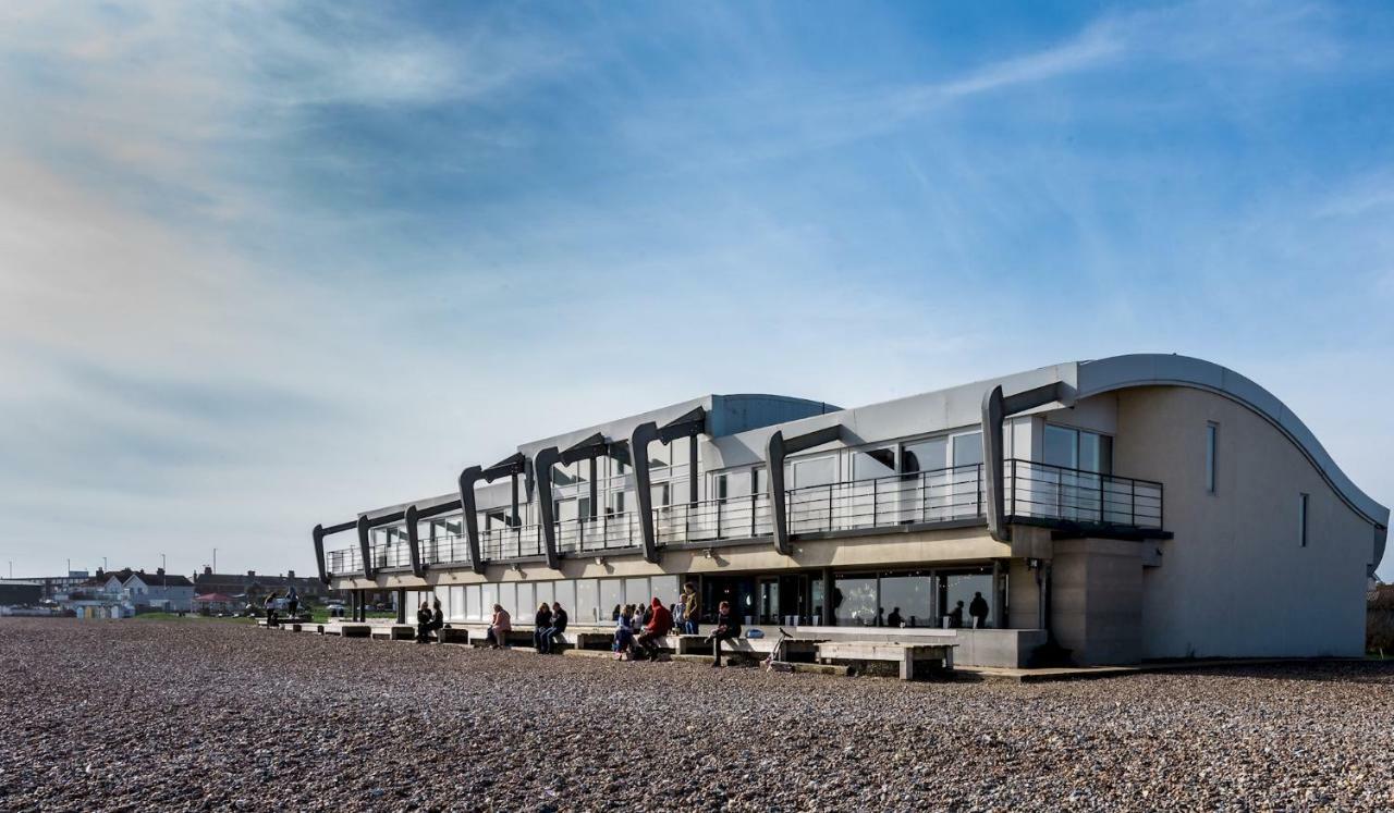 Lancing Beach Apartment. Екстериор снимка