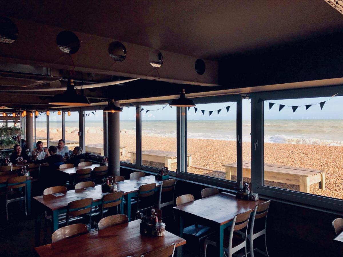 Lancing Beach Apartment. Екстериор снимка